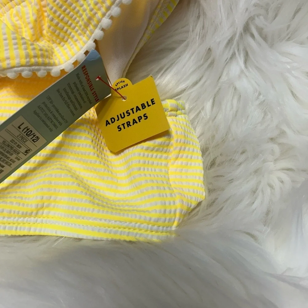 New with Tags Size LARGE GIRLS Yellow Bikini Top  E1